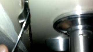 Cómo abrir una puerta con cuchillo